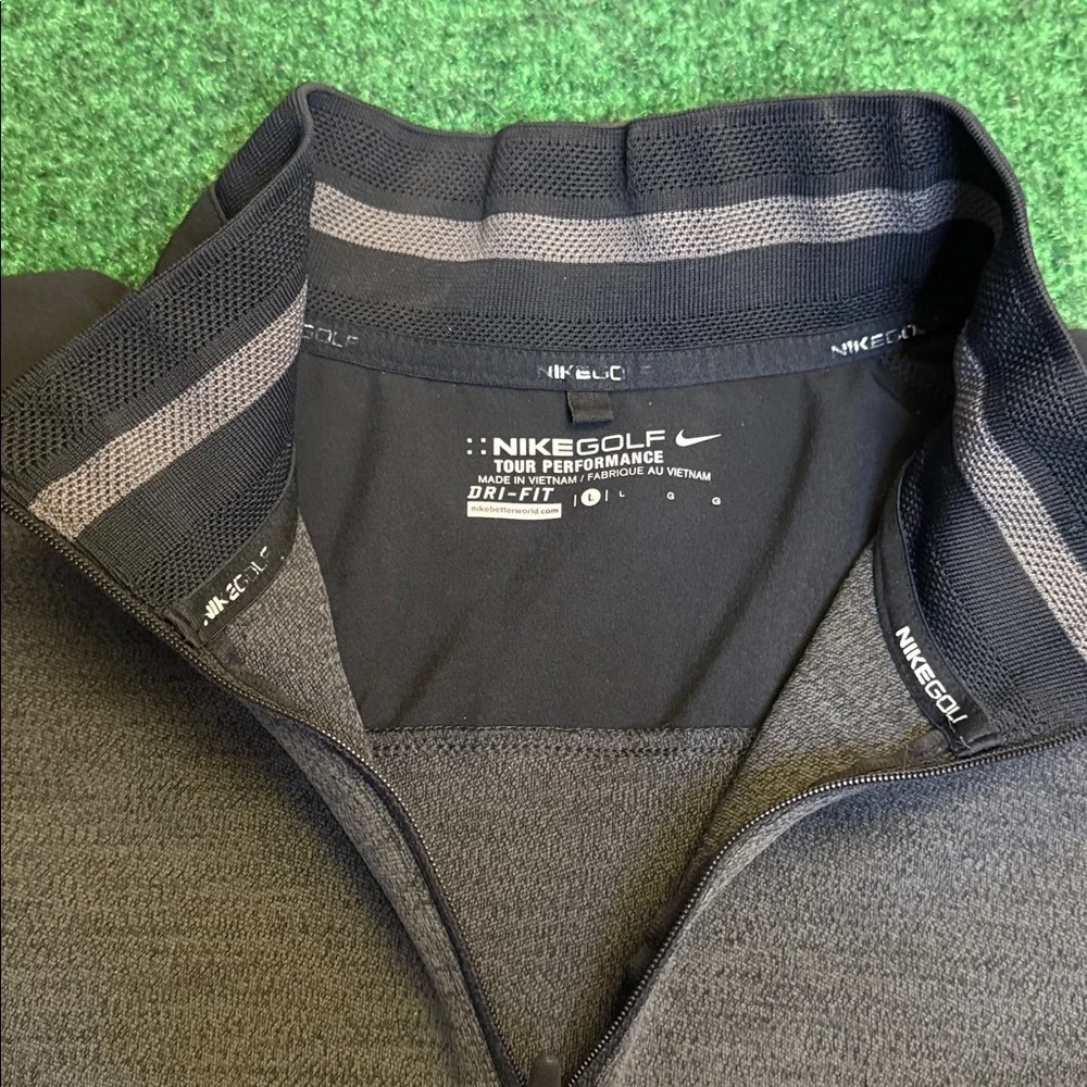 Nike Golf: Dri-Fit Quarter-Zip Pullover (Gray & Black / Size Large)